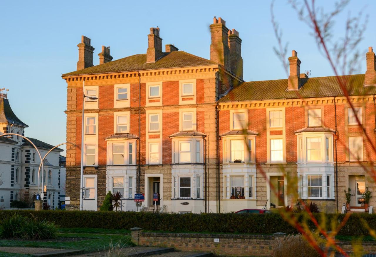 Sea Views Stunning 2 Bedroom Apartment # Lowestoft Zewnętrze zdjęcie